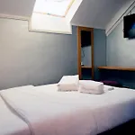Box Guesthouse