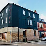 Box Guesthouse
